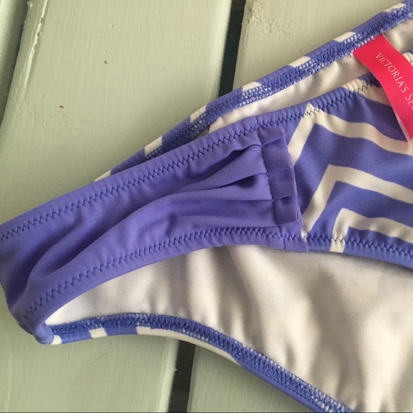 Victoria’s Secret Bikini - Picture 3 of 8